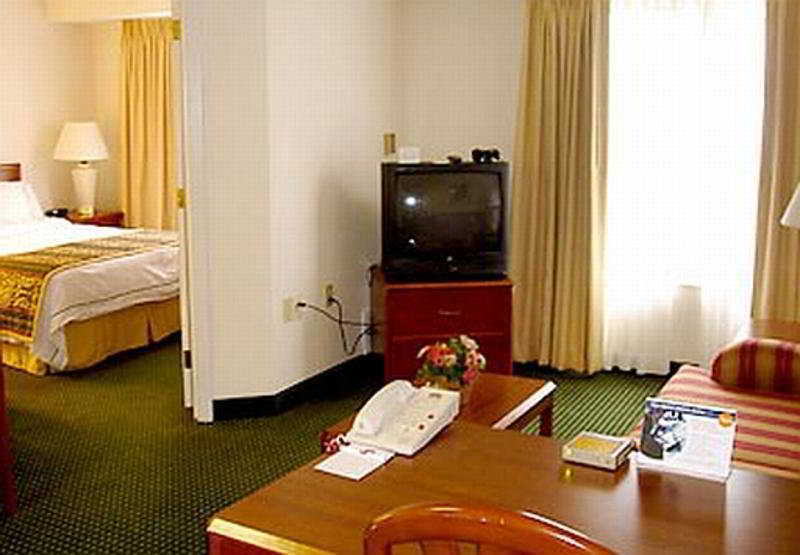 Residence Inn Houston Sugar Land/Стафорд Екстериор снимка